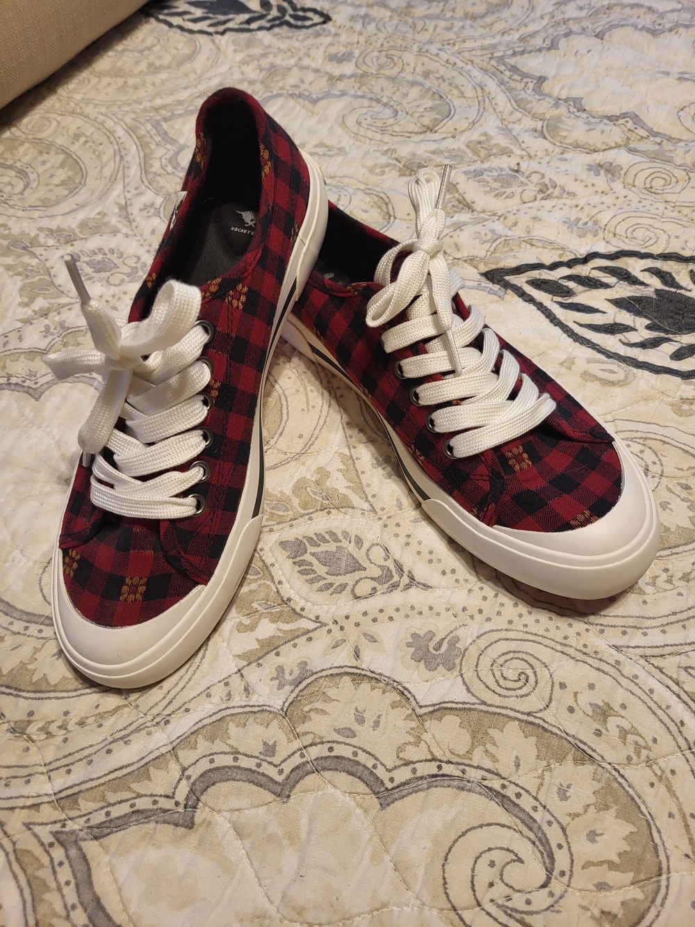Rocket Dog Red and Black Plaid Slip-On Sneakers with Floral Accent